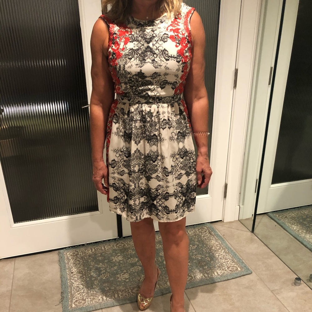 Parker silk size small, beautiful red embroidery